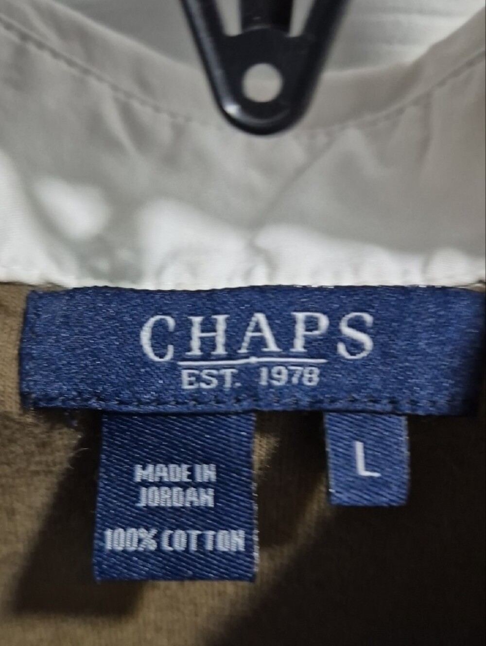 Chaps Navy Label on Olive Fabric - Picture 3 of 4